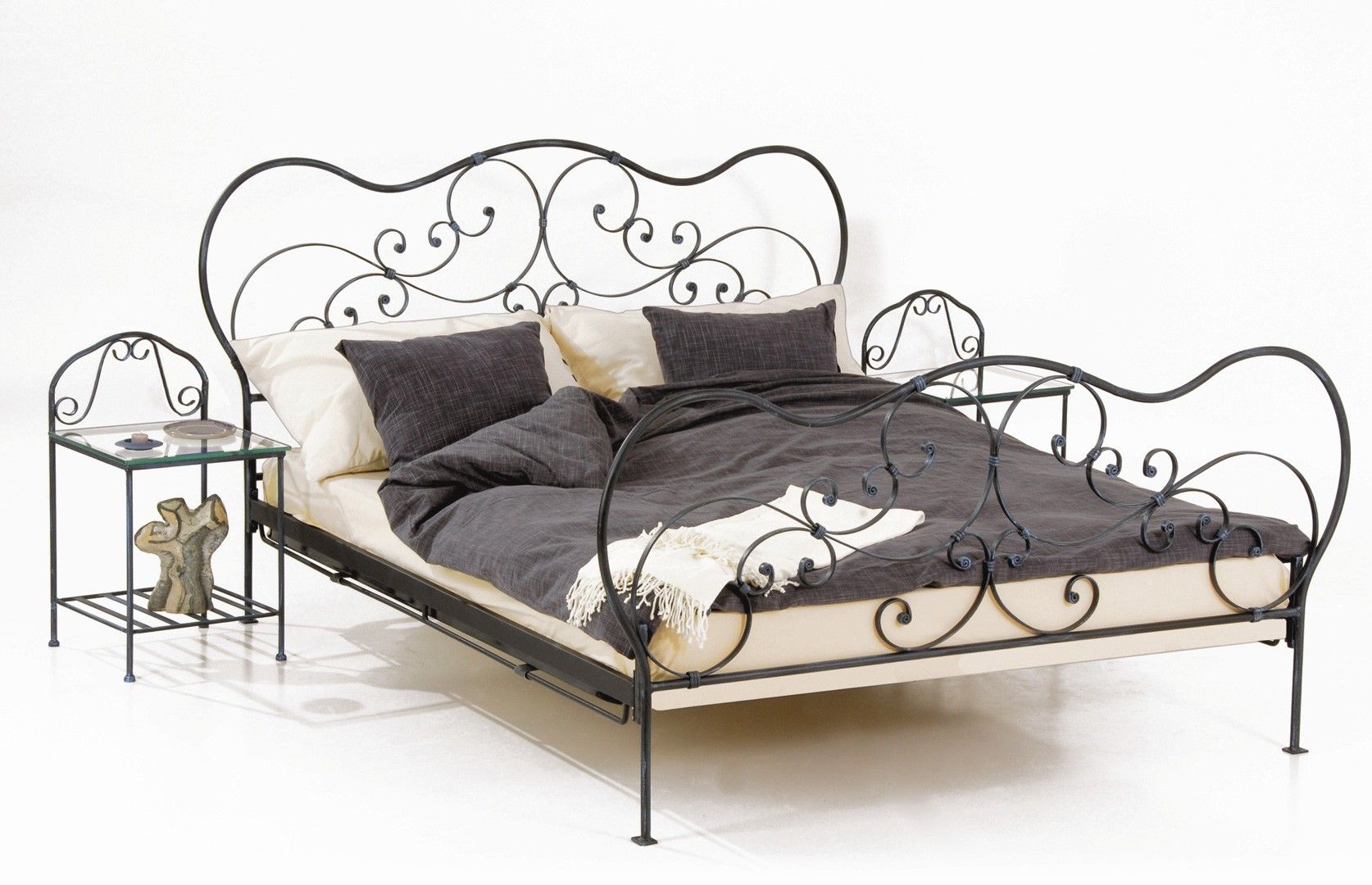 Кованная кровать Ashley Furniture